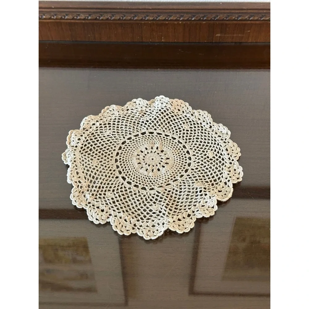 Vintage‎ 9'' Round Lace Doily